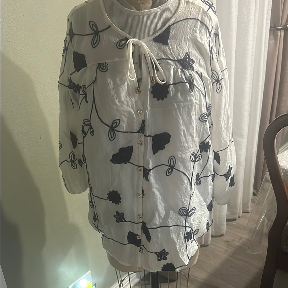 Black and White Oversized Blouse with 3/4 Sleeves and Tie Front